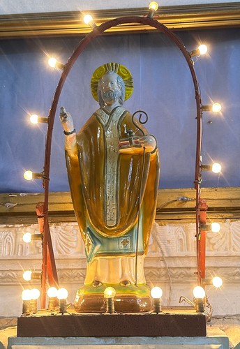 Antica statua - (san, nicola)