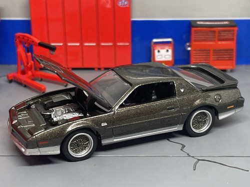 Modellino diorama pontiac - modellino,