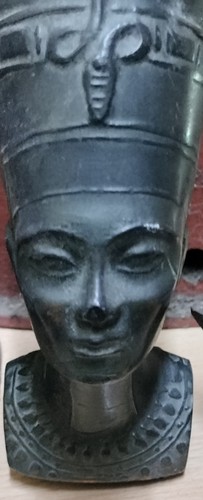 Oggetto busto nefertita - , in