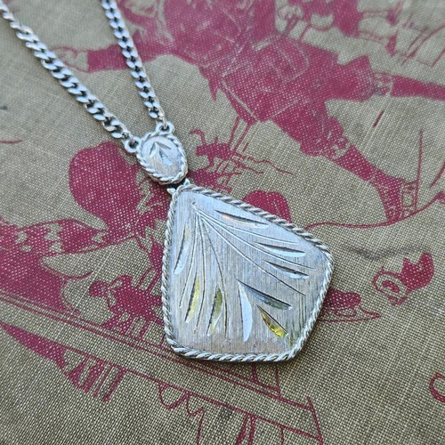 Collana con ciondolo