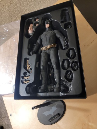 Hot toys batman bruce wayne - toys,