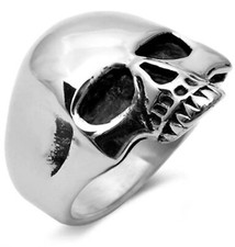 BAGUE TETE DE MORT CHEVALIERE