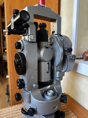 Theodolite 1970 ussr - theodolite,