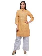 Donna indiana Kurti stile