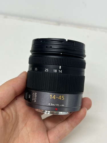 Kit fotocamera mirrorless