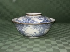 Antica grande ciotola zuppiera 21cm con coperchio. 