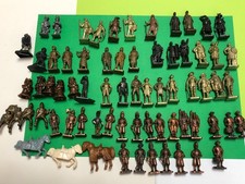 LOTTO SOLDATINI IN METALLO KINDER E ALTRO SORPRESINE ANNI 70-80