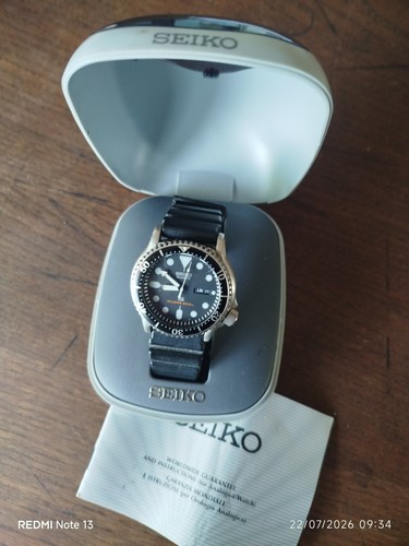Seiko quartz diver 200m - quartz, diver's