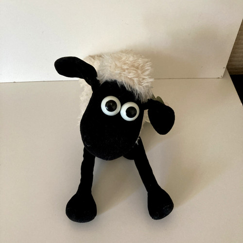 Peluche shivering shaun - shivering,