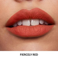 Avon Rossetto Ultra Matte FIERCELY RED ROSSO