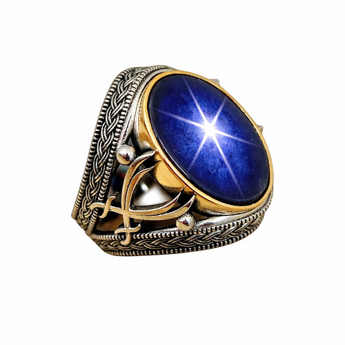 Anello con zaffiro stella