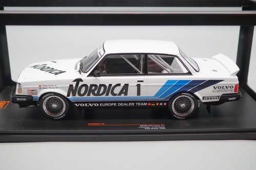 Ixo models volvo 240 - 1:18,