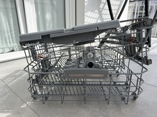 Tris di cestelli lavastoviglie