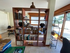 Libreria Ikea Casa e Ufficio, in buono stato, colore marrone. 