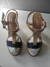 Scarpe GAUDI' donna tacco nr. 39 beige/panna e nere bellissime come nuove.  