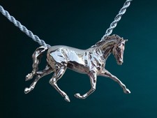 GRANDE Cavallo Trotto Ciondolo