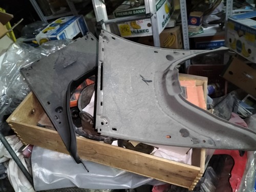 Malaguti f10 pedana gomma - -,