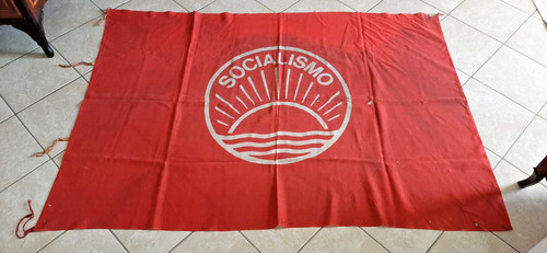 BANDIERA-SOCIALISMO-PARTITO