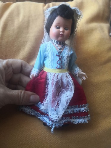 Bambole plastica e panno - -,
