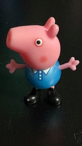Lot peppa pig figures - lot(106)-,