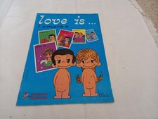 Album figurine love is - love,