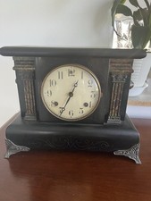 Antico orologio a mantello