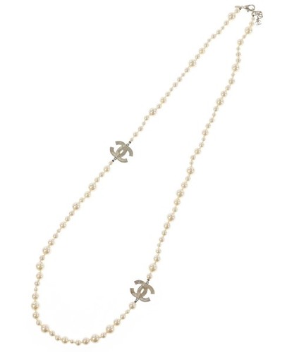 Chanel necklaces white - chanel,