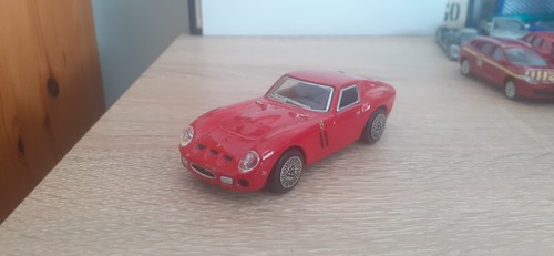 Ferrari 250 gto red - red,