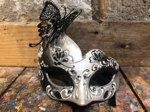 Maschera artigianale veneziana