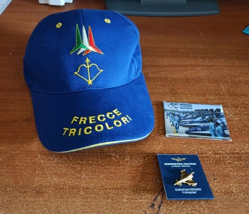 Cappello spilla calamita