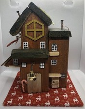 Casetta in legno decorazione Natale fatta a mano presepe