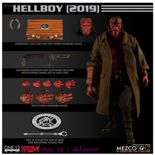 Mezco One: 12 Collective