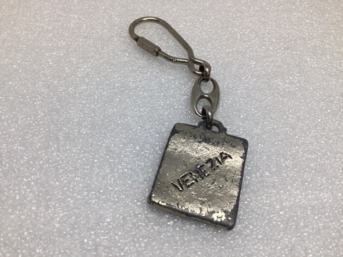 Vintage souvenir keychain key - keychain,