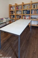 Tavolo in vetro satinato bianco e acciaio ikea torsby