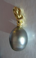 pendentif perle grise de