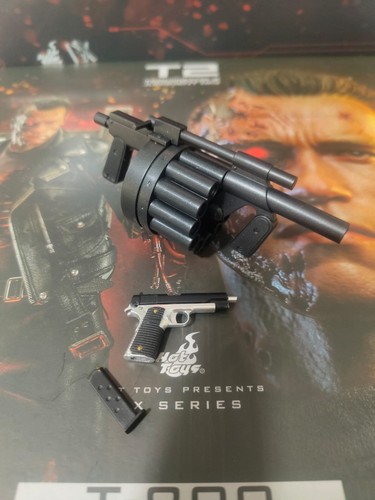 Hot toys terminator - hot,