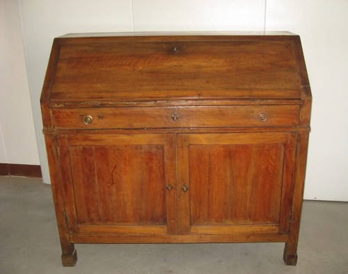 Credenza antica con - credenza, antica,