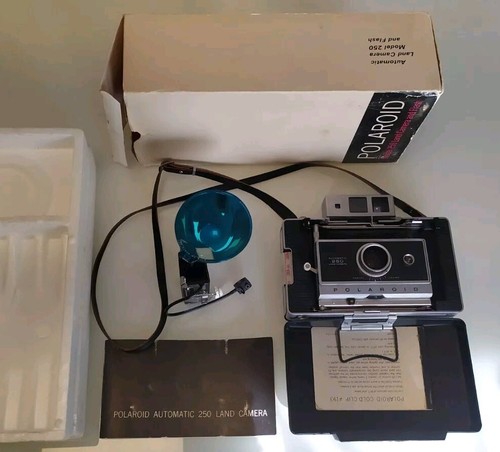 Polaroid 250 land camera - polaroid, +