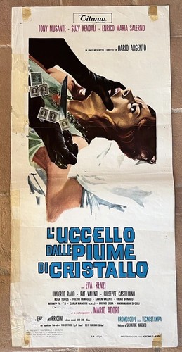 Uccello dalle piume di - l’uccello,