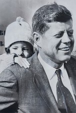 Foto Associated Press, John F. Kennedy con la figlia Caroline, originale, 1960