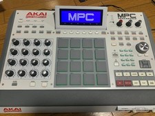 AKAI Professional MPC RINASCIMENTO Sequencer Sampler MIDI