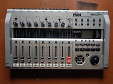 Zoom R24 Mixer digitale, registratore multitraccia, controller e sampler