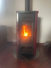 STUFA A LEGNA IN GHISA 