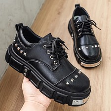 Scarpe da uomo in pelle grandi con suola spessa antiscivolo rivetti sneakers