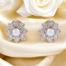 Orecchini eleganti 0,70 Cts