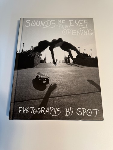 Sounds two eyes opening by - opening,