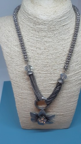 Collana dichiarazione fiori