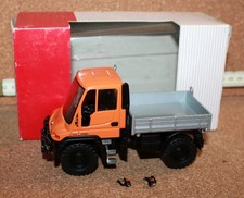 NZG 465 Unimog U 300 versione