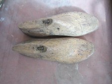 SCARPE ANTICHE FORME LEGNO