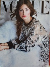 12/2017 VOGUE Mexico magazine
